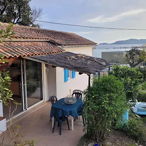  Hébergement de vacances Maison 4 Faces A La